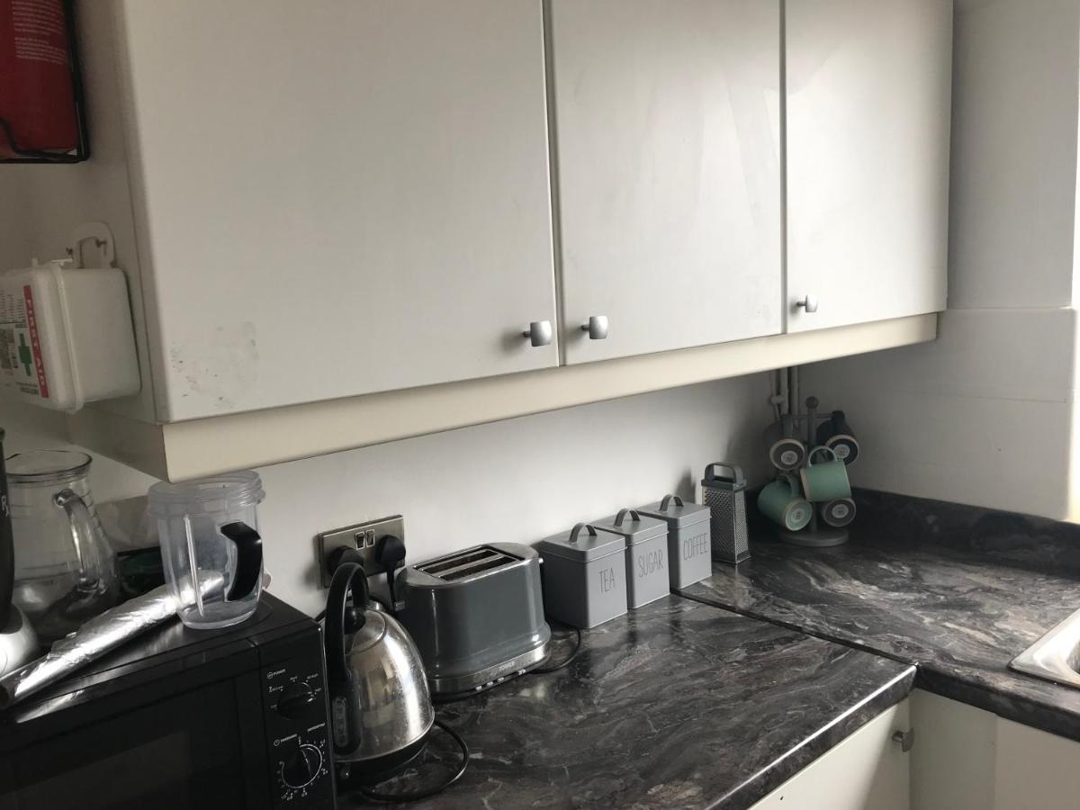 4 Bedroom Property Which Sleeps 8 Very Close To The Harry Potter Studio And Watford Junction Luaran gambar