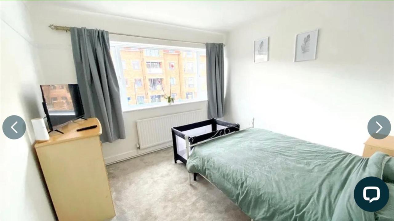 4 Bedroom Property Which Sleeps 8 Very Close To The Harry Potter Studio And Watford Junction Luaran gambar